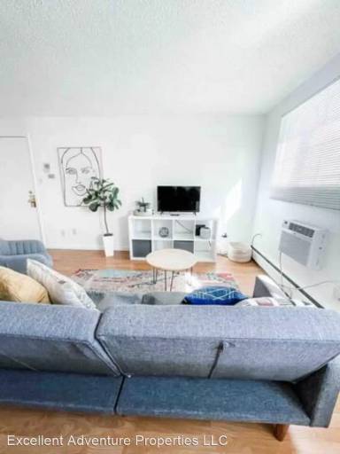 Main picture of 10022 Montview Blvd