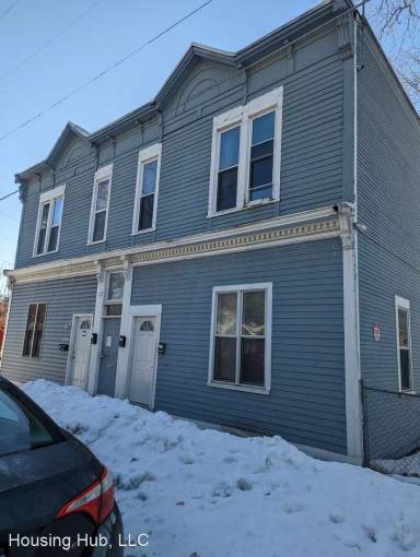 Main picture of 618 Minnehaha Ave E