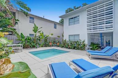 Main picture of 625 NE 13th Ave