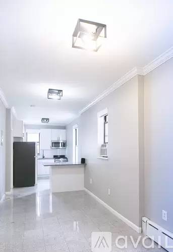 Main picture of 1918 21st Rd