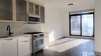 Main picture of 1112 44th Dr