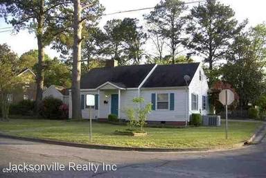 Main picture of 317 Brentwood Ave