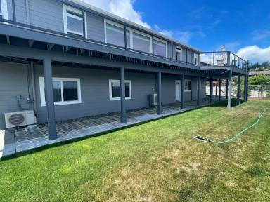 Main picture of 2060 SW Scenic Heights St