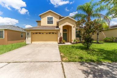 Main picture of 20227 Merry Oak Ave