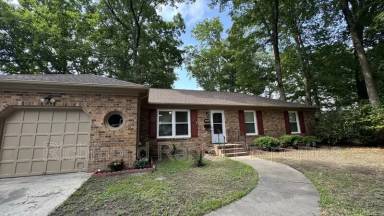 Main picture of 229 Shadywood Dr