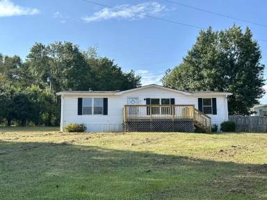 Main picture of 605 Latham Rd