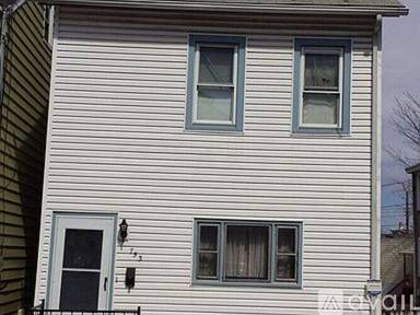 Main picture of 753 Washington St
