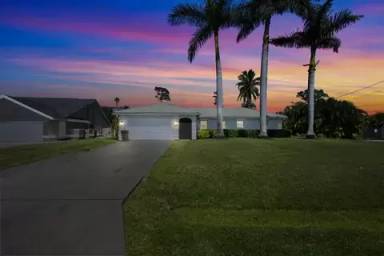 Main picture of 131 NE Naranja Ave