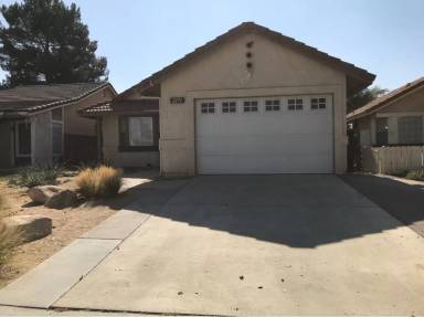 Main picture of 2271 Carnation Ave