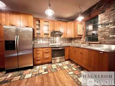 Main picture of 112 16th St