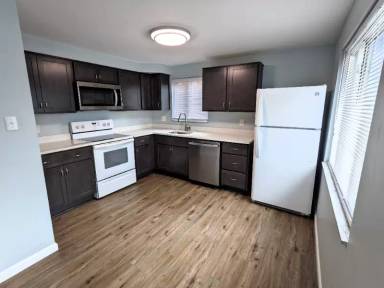 Main picture of 162 Pointview Rd
