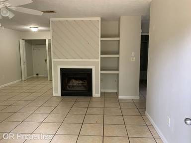 Main picture of 911 SW 59th Ter