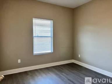 Main picture of 2701 Greenleaf Cir