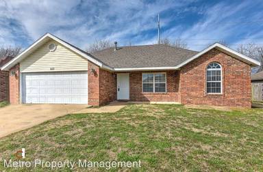 Main picture of 933 Fieldstone Ct