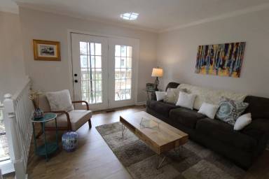 Main picture of 515 Chesterfield Ave