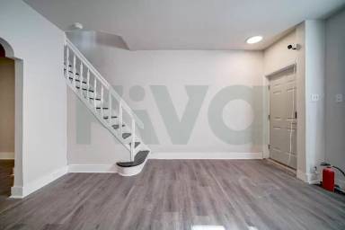 Main picture of 2452 N Patton St