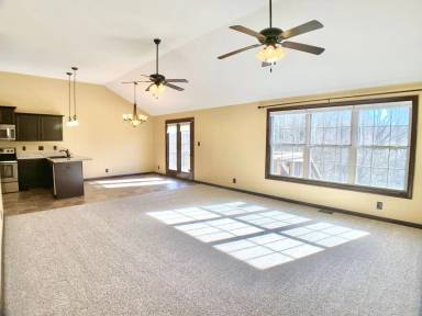 Main picture of 570 Kicker Ct