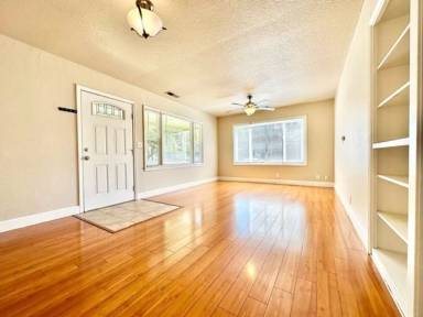 Main picture of 826 Orient St