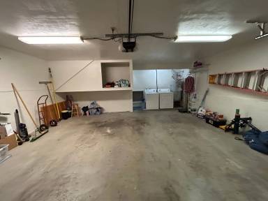 Main picture of 1360 Laurel Ln