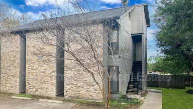 Main picture of 304 Manuel Dr