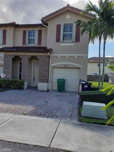 Main picture of 14738 SW 25th St