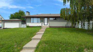 Main picture of 700 Riverview Blvd