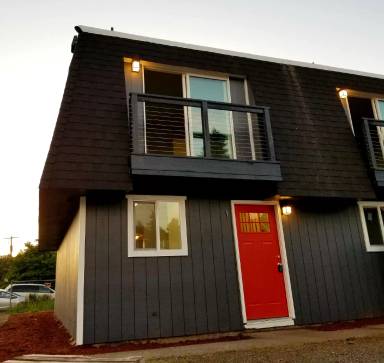 Main picture of 109 S 5th St