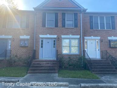 Main picture of 112 Deerwood St