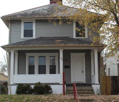 Main picture of 653 Siebert St
