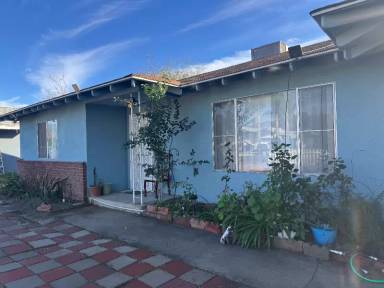 Main picture of 40781 Acacia Ave