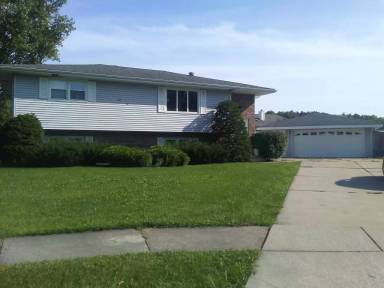 Main picture of 211 Juniper Dr