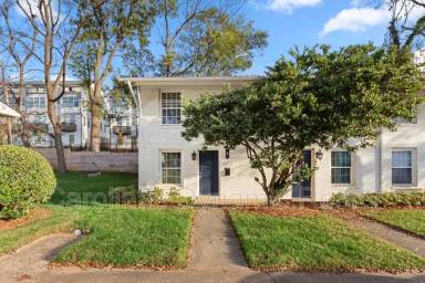 Main picture of 321 S Gardner Ave