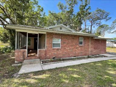 Main picture of 116 W Crescent Dr