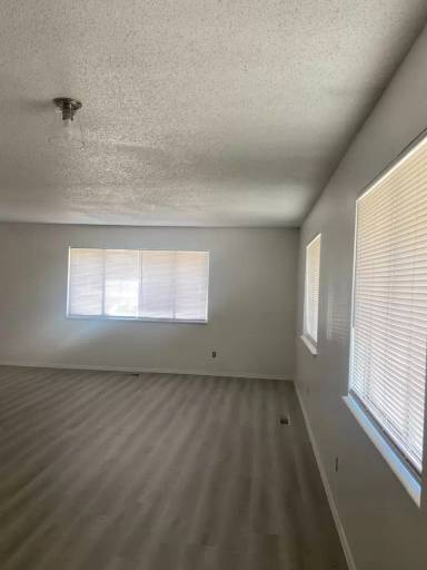 Main picture of 10302 San Gabriel Rd NE