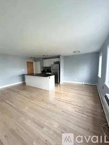 Main picture of 663 W Grace St