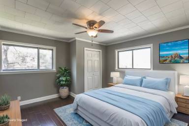 Main picture of 3812 Lamar Ave
