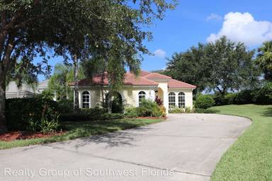 Main picture of 20051 Eagle Glen Way