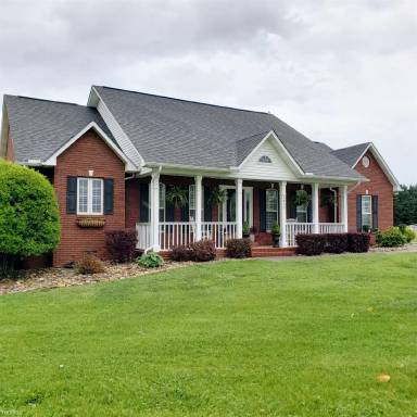 Main picture of 3833 Tuckaleechee Pike