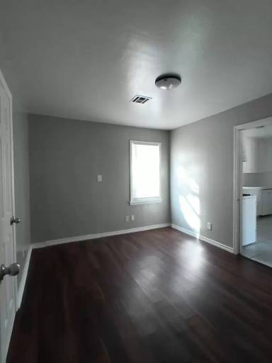 Main picture of 1024 Holly Dr