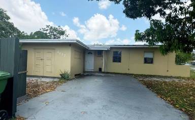 Main picture of 1017 NW 11th Ct