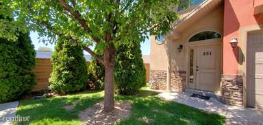 Main picture of 287 E Ailee Ln