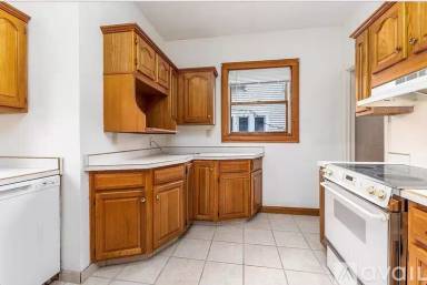 Main picture of 1092 S Grandview Ave