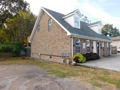 Main picture of 309 W Madison Ave