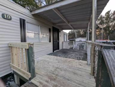 Main picture of 191 E Oakfield Rd
