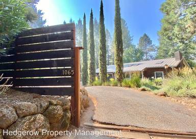 Main picture of 1065 Summit Lake Dr