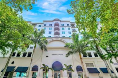 Main picture of Douglas Grand Condo
