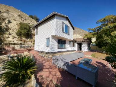 Main picture of 9707 Foothill Blvd