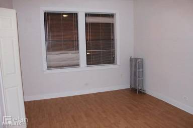 Main picture of 839 W Sheridan Rd Apartments