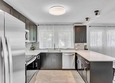 Main picture of 211 SE 9th St