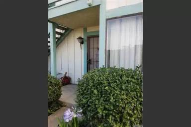 Main picture of 920 Del Amo Blvd